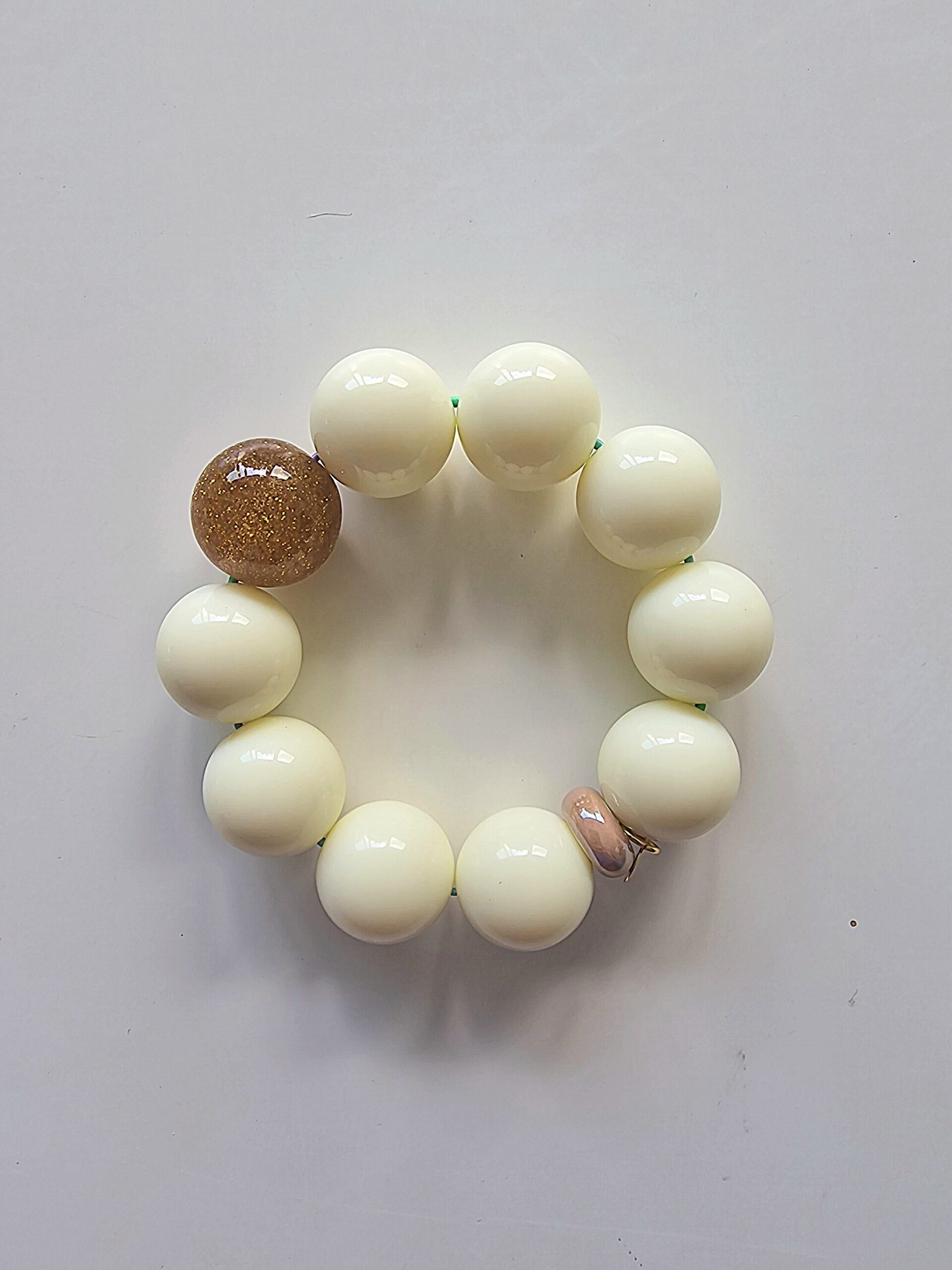 Bracelet avec perles rondes colorées ECLAIR